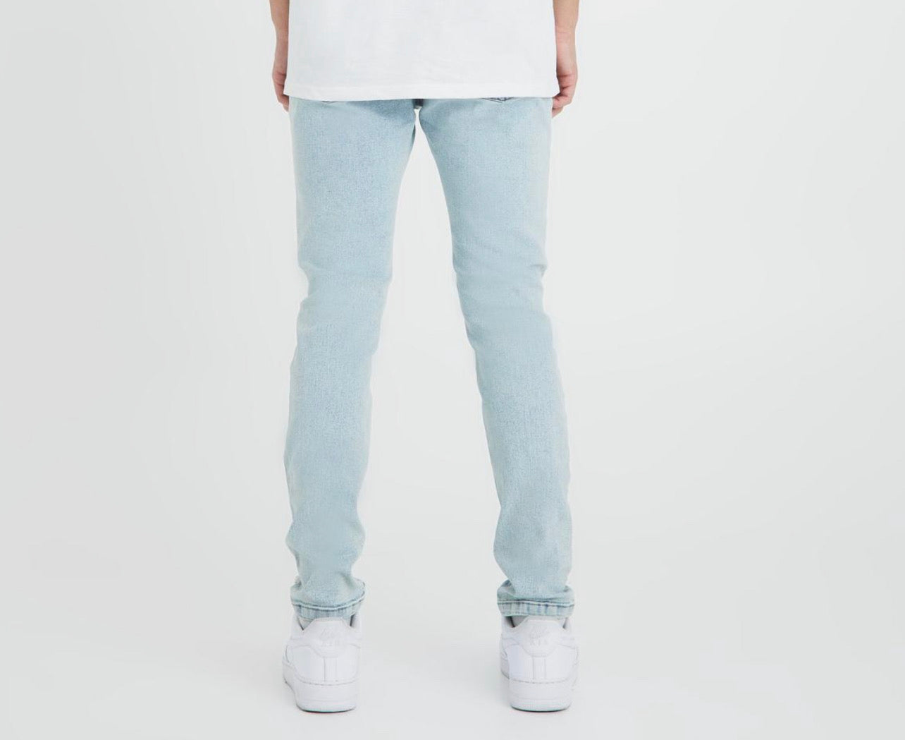 MAN - Skinny Jeans With Slash Knee