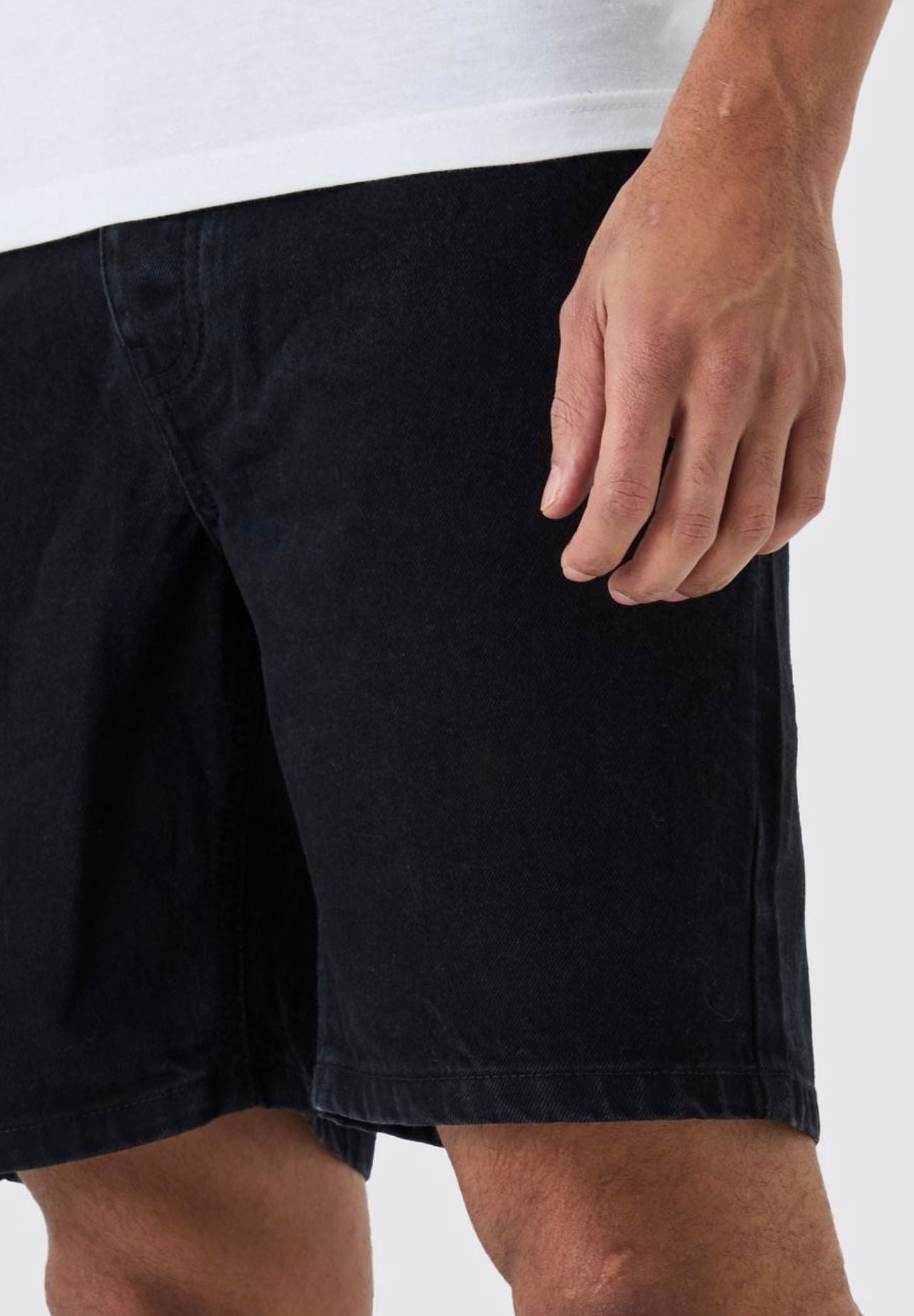 Slim Rigid Denim Short -Black